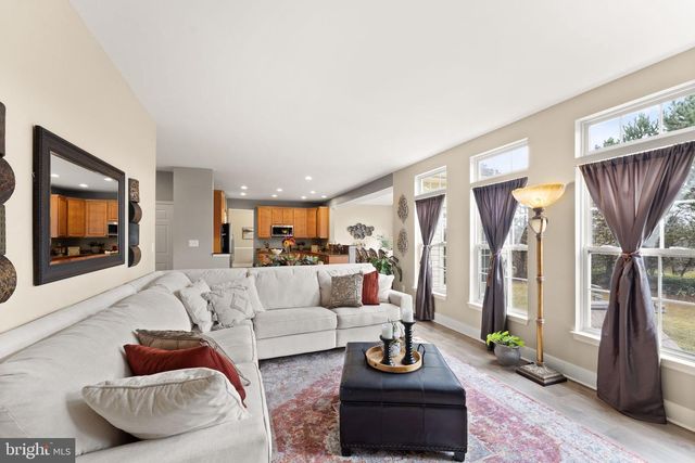 14213 SHARPSHINNED DR, Gainesville, VA 20155