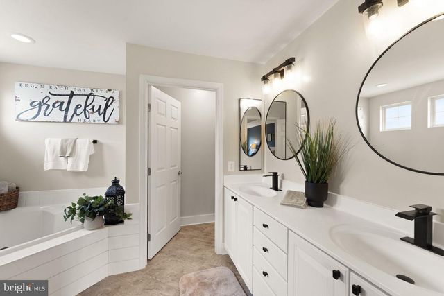 14213 SHARPSHINNED DR, Gainesville, VA 20155