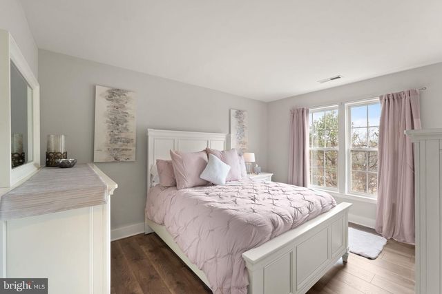 14213 SHARPSHINNED DR, Gainesville, VA 20155