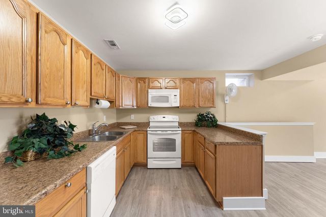 14213 SHARPSHINNED DR, Gainesville, VA 20155