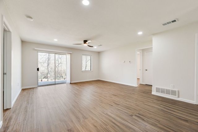 424 Holder Drive, Hurst, TX 76053