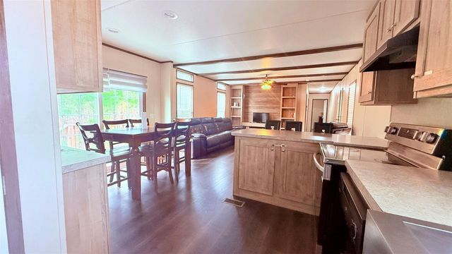 886 Road 51023, Cleveland, TX 77327