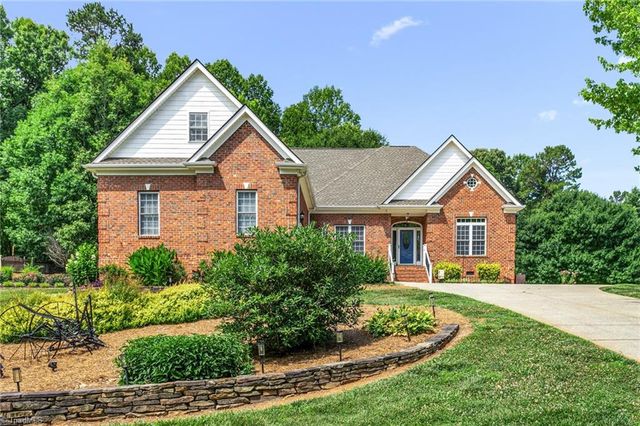 150 Serenity Pointe Drive, Kernersville, NC 27284