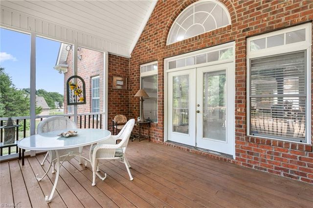 150 Serenity Pointe Drive, Kernersville, NC 27284