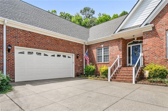 150 Serenity Pointe Drive, Kernersville, NC 27284