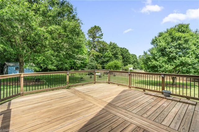 150 Serenity Pointe Drive, Kernersville, NC 27284