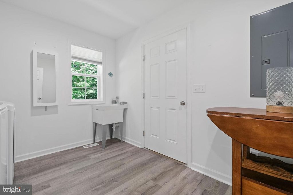 Image 38 of property listing at 11006 MUMFORD RD, Bishopville, MD 21813