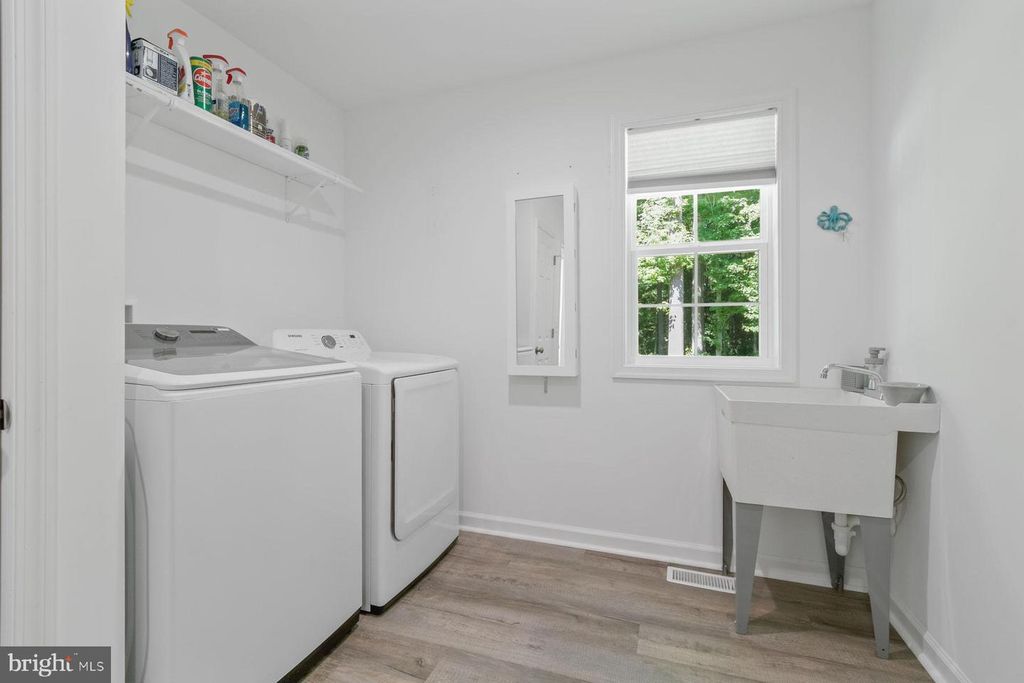 Image 39 of property listing at 11006 MUMFORD RD, Bishopville, MD 21813