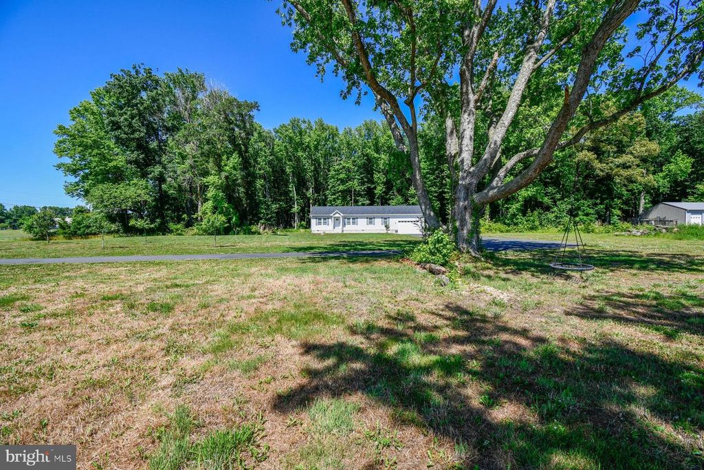 Image 4 of property listing at 11006 MUMFORD RD, Bishopville, MD 21813