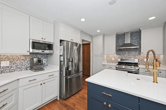 540 Mccarthy DRIVE S, Hartford, WI 53027