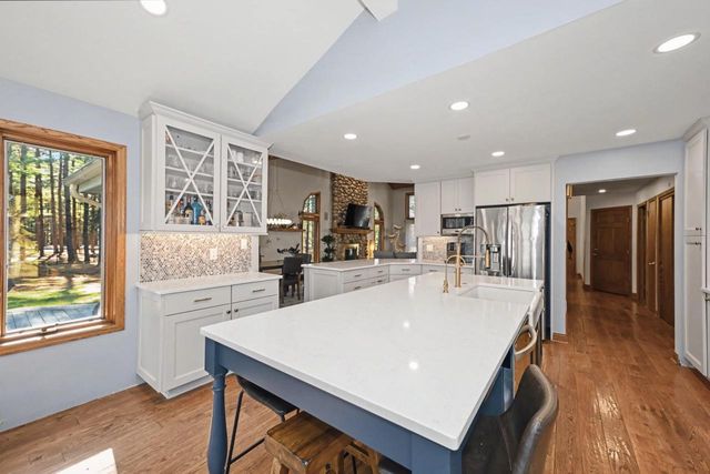 540 Mccarthy DRIVE S, Hartford, WI 53027