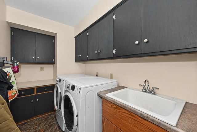 540 Mccarthy DRIVE S, Hartford, WI 53027