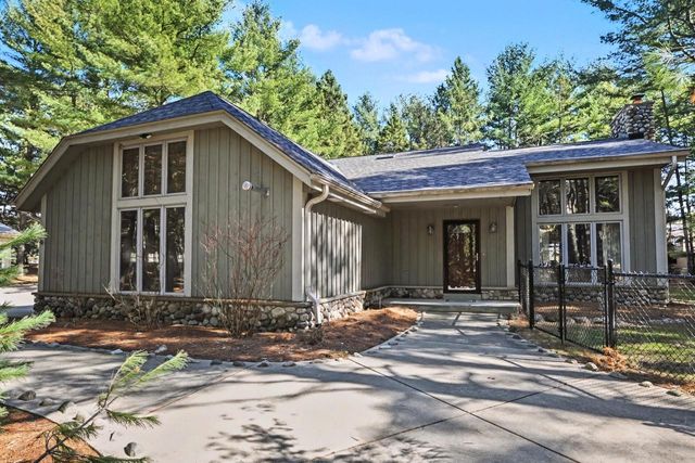 540 Mccarthy DRIVE S, Hartford, WI 53027