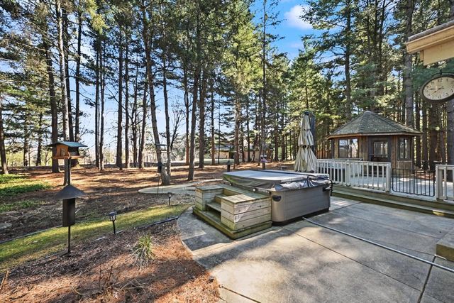 540 Mccarthy DRIVE S, Hartford, WI 53027