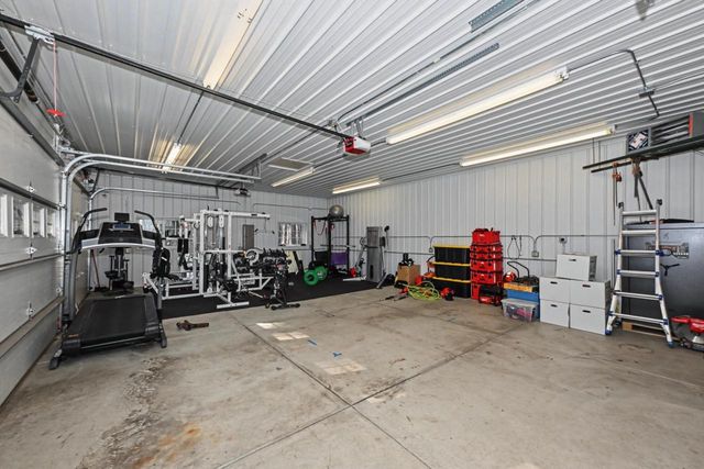 540 Mccarthy DRIVE S, Hartford, WI 53027