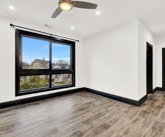 4728 N Kennicott Avenue 2, Chicago, IL 60630