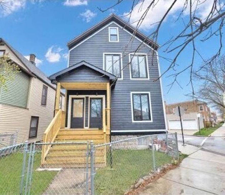 4728 N Kennicott Avenue 2, Chicago, IL 60630