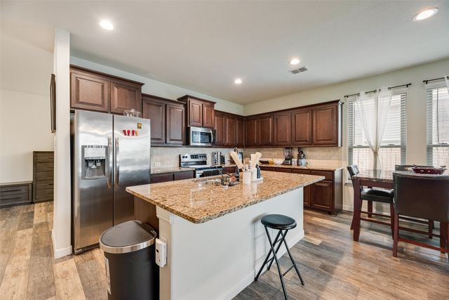 2505 Lavender Lane, Glenn Heights, TX 75154