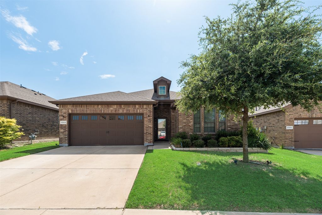 2505 Lavender Lane, Glenn Heights, TX 75154
