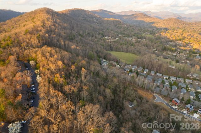 9999 Weaver Hill Road, Asheville, NC 28805