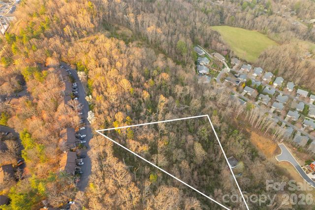 9999 Weaver Hill Road, Asheville, NC 28805