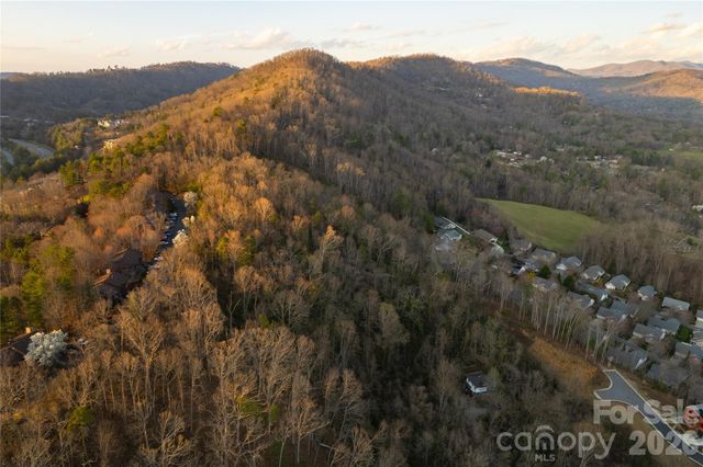 9999 Weaver Hill Road, Asheville, NC 28805