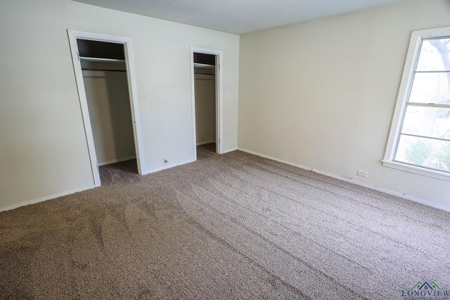 1320 E 4TH ST, Mount Pleasant, TX 75455