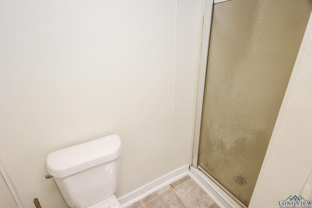 1320 E 4TH ST, Mount Pleasant, TX 75455