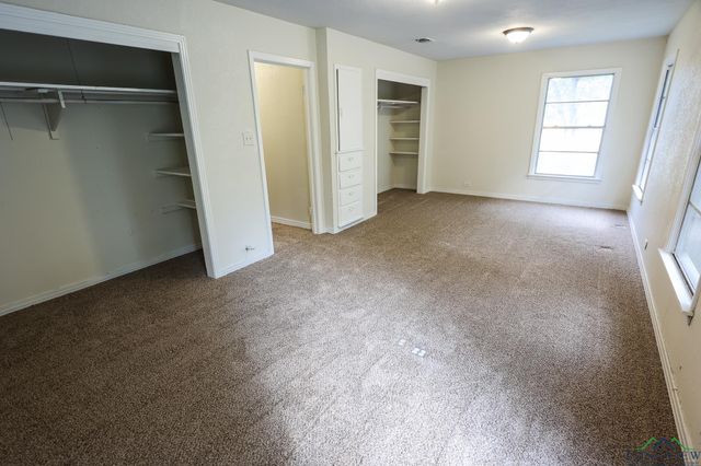 1320 E 4TH ST, Mount Pleasant, TX 75455