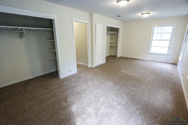 1320 E 4TH ST, Mount Pleasant, TX 75455