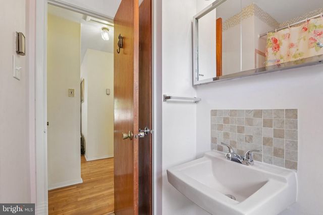 110 HAVERFORD AVE, Cape May, NJ 08204