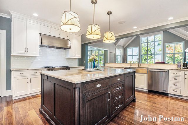 2929 Bonnell Avenue, East Grand Rapids, MI 49506