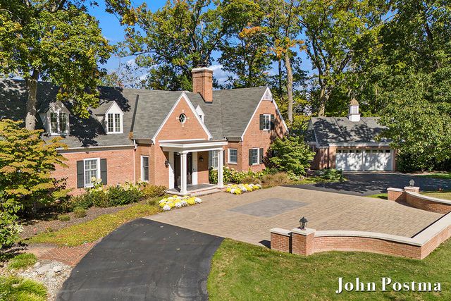 2929 Bonnell Avenue, East Grand Rapids, MI 49506