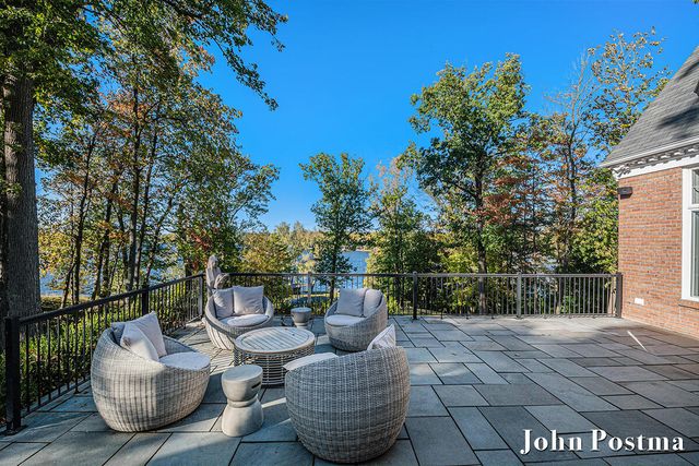 2929 Bonnell Avenue, East Grand Rapids, MI 49506