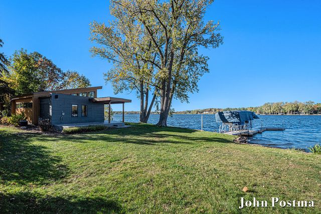 2929 Bonnell Avenue, East Grand Rapids, MI 49506