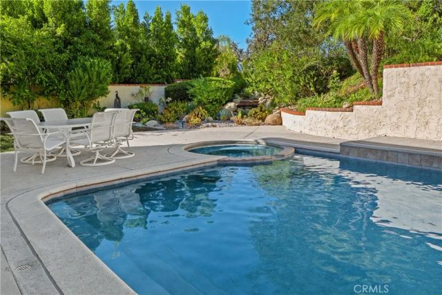 234 Fox Ridge Drive, Thousand Oaks, CA 91361
