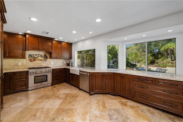 234 Fox Ridge Drive, Thousand Oaks, CA 91361