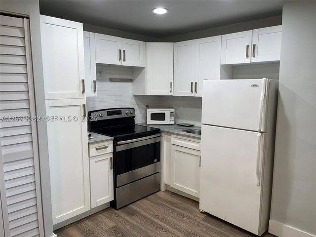 536 14th St 311, Miami Beach, FL 33139