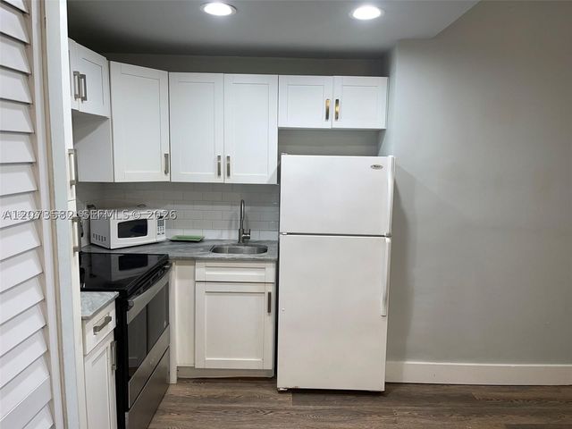 536 14th St 311, Miami Beach, FL 33139