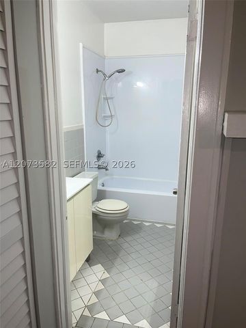 536 14th St 311, Miami Beach, FL 33139