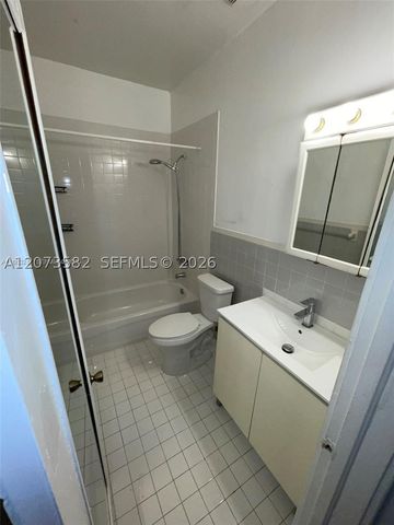 536 14th St 311, Miami Beach, FL 33139
