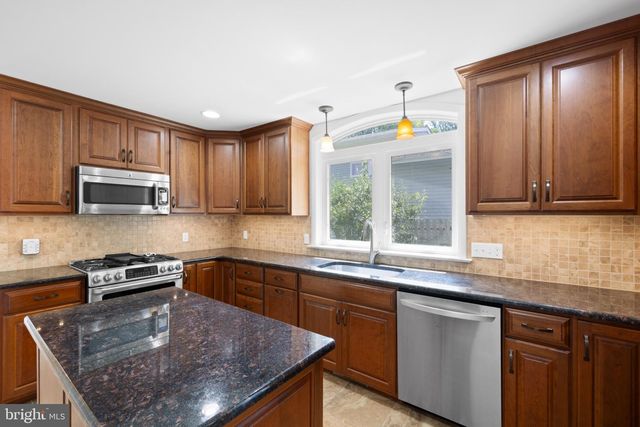 6 NOLAN DR, Malvern, PA 19355