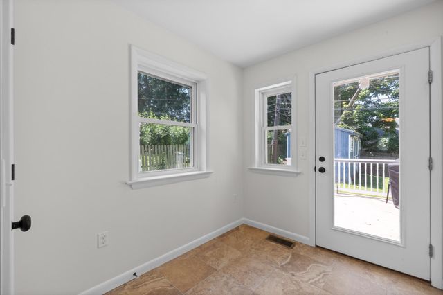 6 NOLAN DR, Malvern, PA 19355