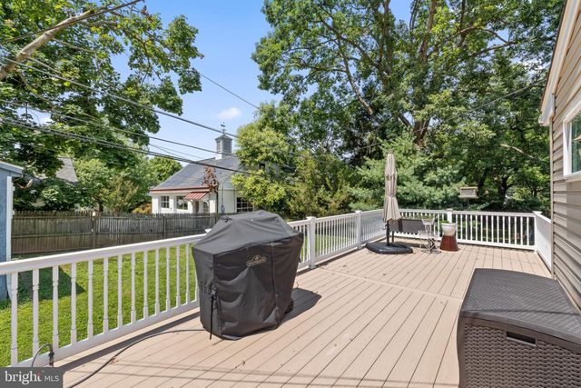 6 NOLAN DR, Malvern, PA 19355