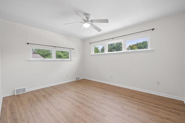6 NOLAN DR, Malvern, PA 19355