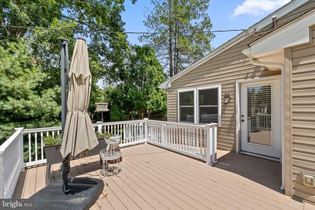 6 NOLAN DR, Malvern, PA 19355