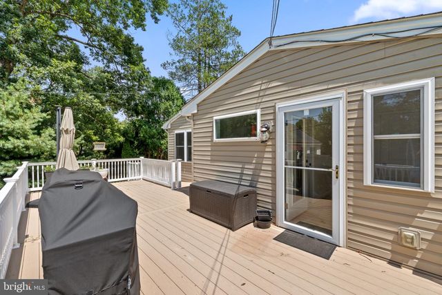 6 NOLAN DR, Malvern, PA 19355