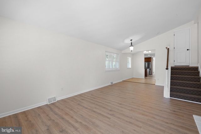 6 NOLAN DR, Malvern, PA 19355