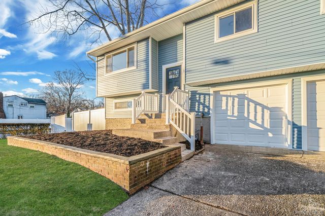 3 Bellrose Avenue, Centereach, NY 11720