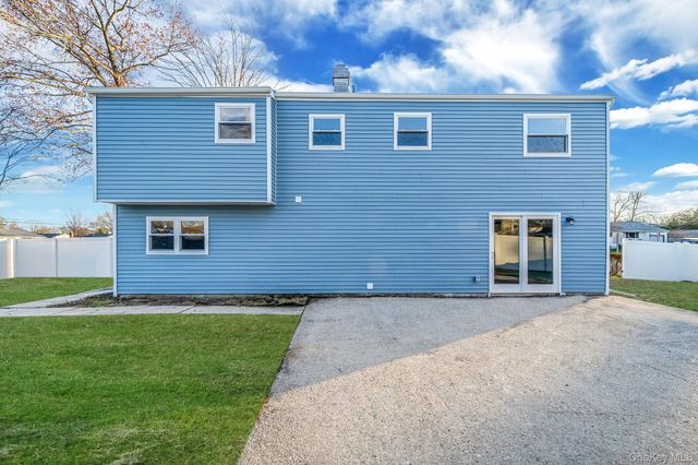 3 Bellrose Avenue, Centereach, NY 11720